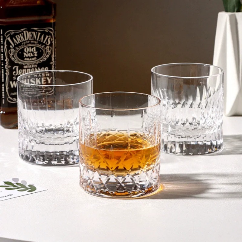 Bicchiere da whisky fatto a ma - Wine Beer Spirits recensione e prezzo